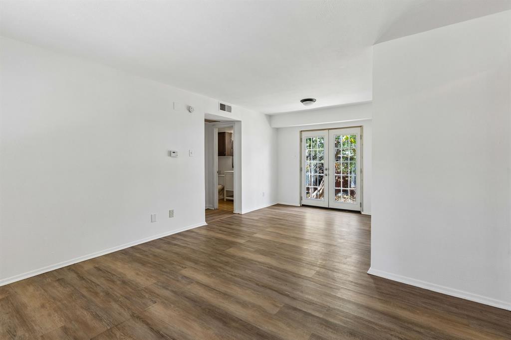 1823 Randolph Drive Property Photo 2