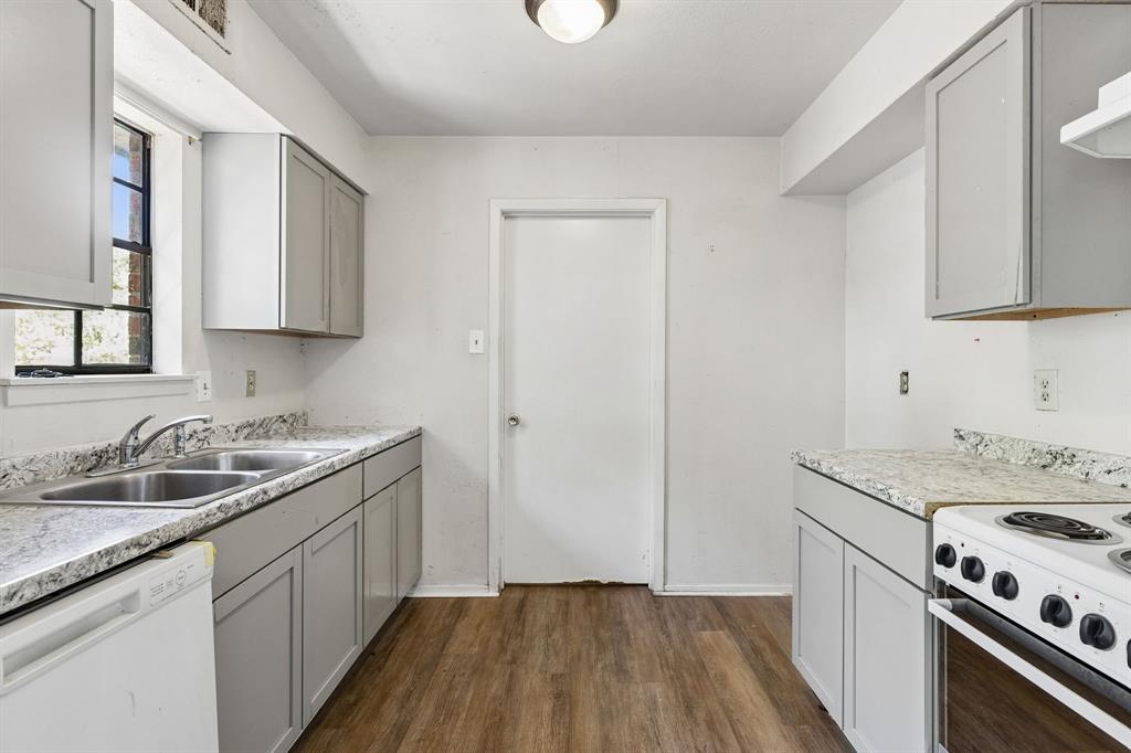 1823 Randolph Drive Property Photo 4