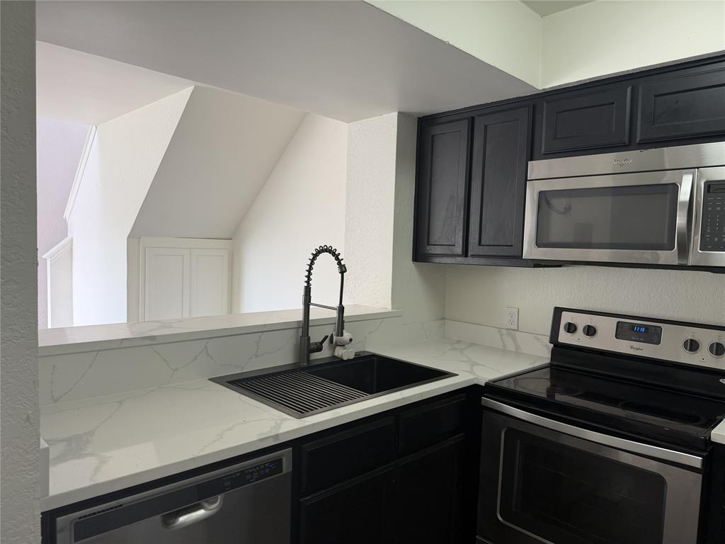 3125 Sondra Drive 201 Property Photo 11