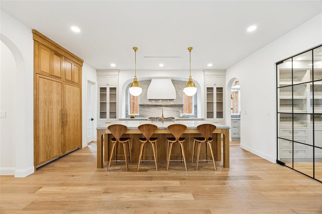 6860 Southridge Drive Property Photo 10