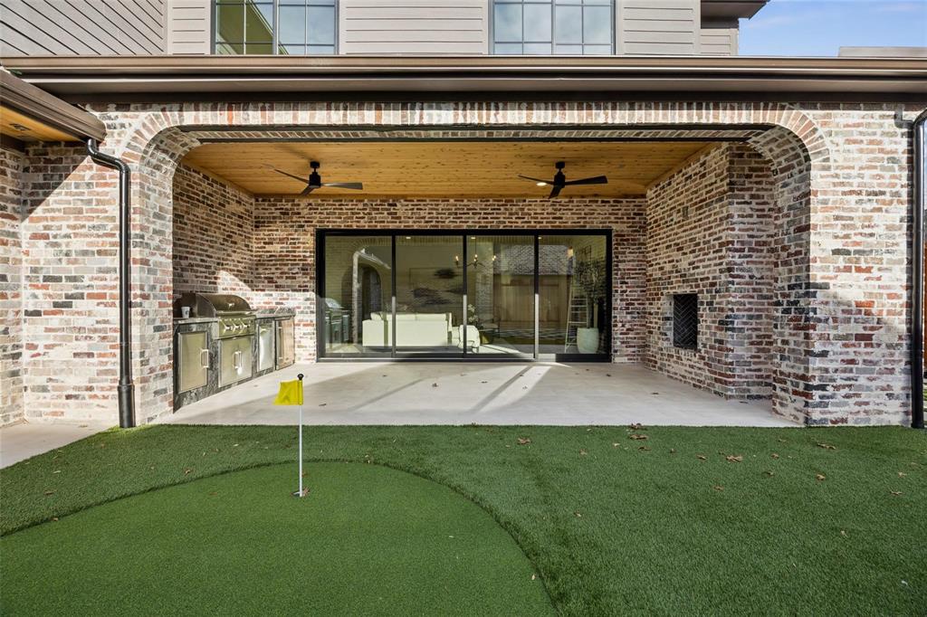 6860 Southridge Drive Property Photo 15