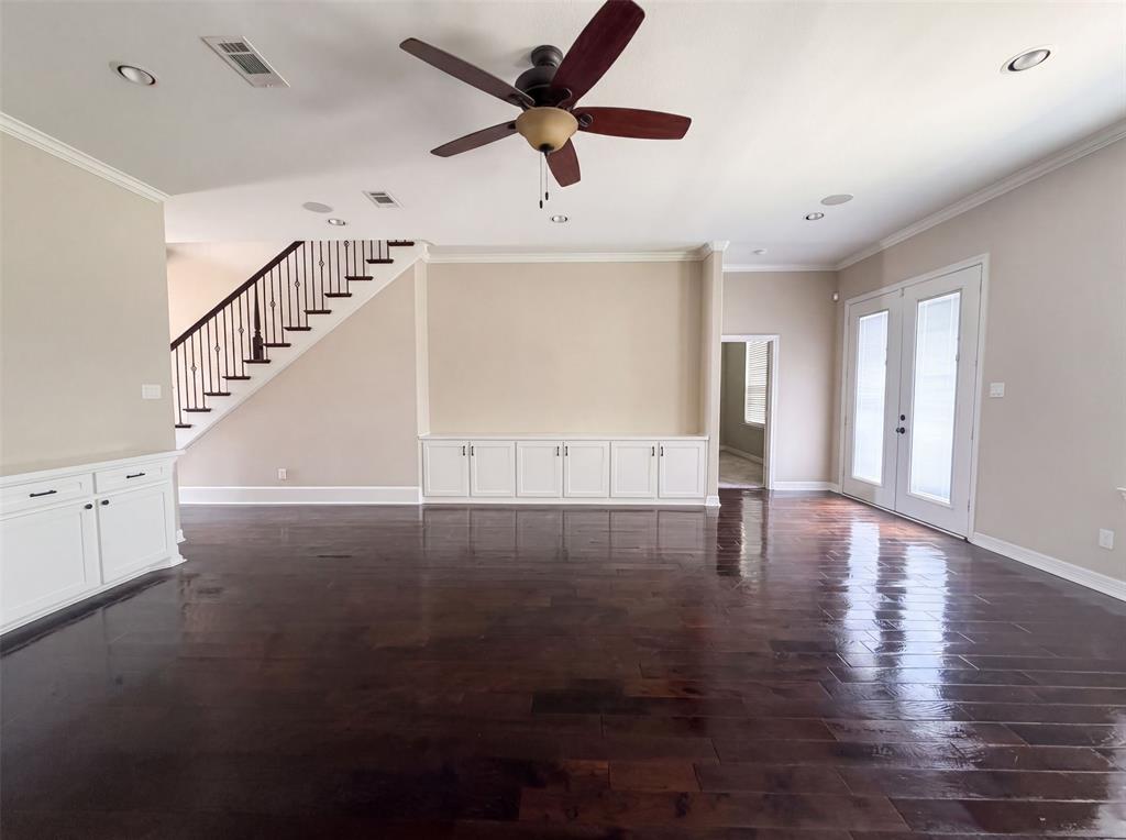 8580 Cedar Creek Lane Property Photo 3