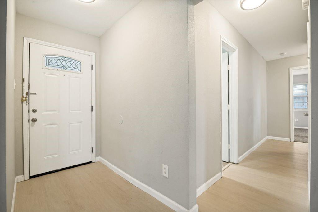 2426 Whit Drive Property Photo 2