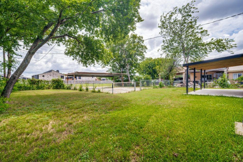 2426 Whit Drive Property Photo 19