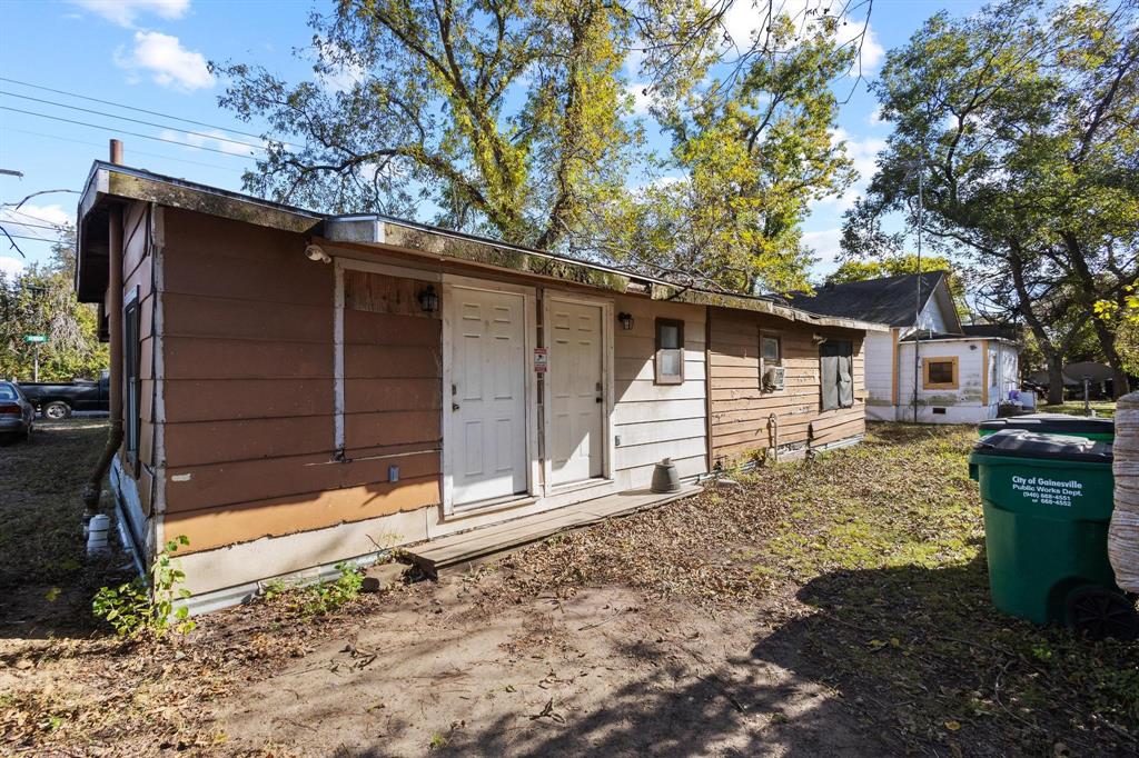 625 Denison Street Property Photo 5