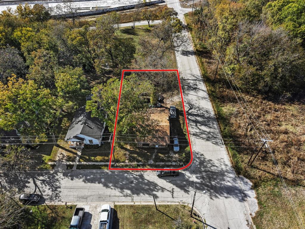 625 Denison Street Property Photo 10