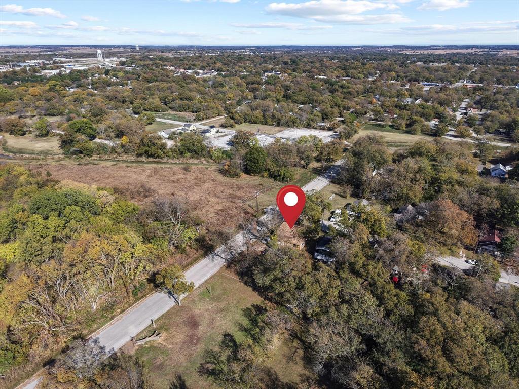 625 Denison Street Property Photo 16