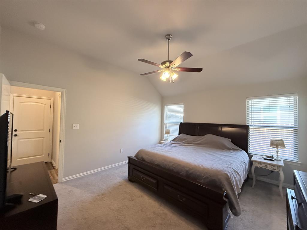 618 E Walcott Street Property Photo 11