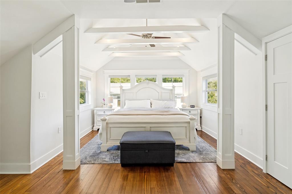 909 Woodlawn Avenue Property Photo 22