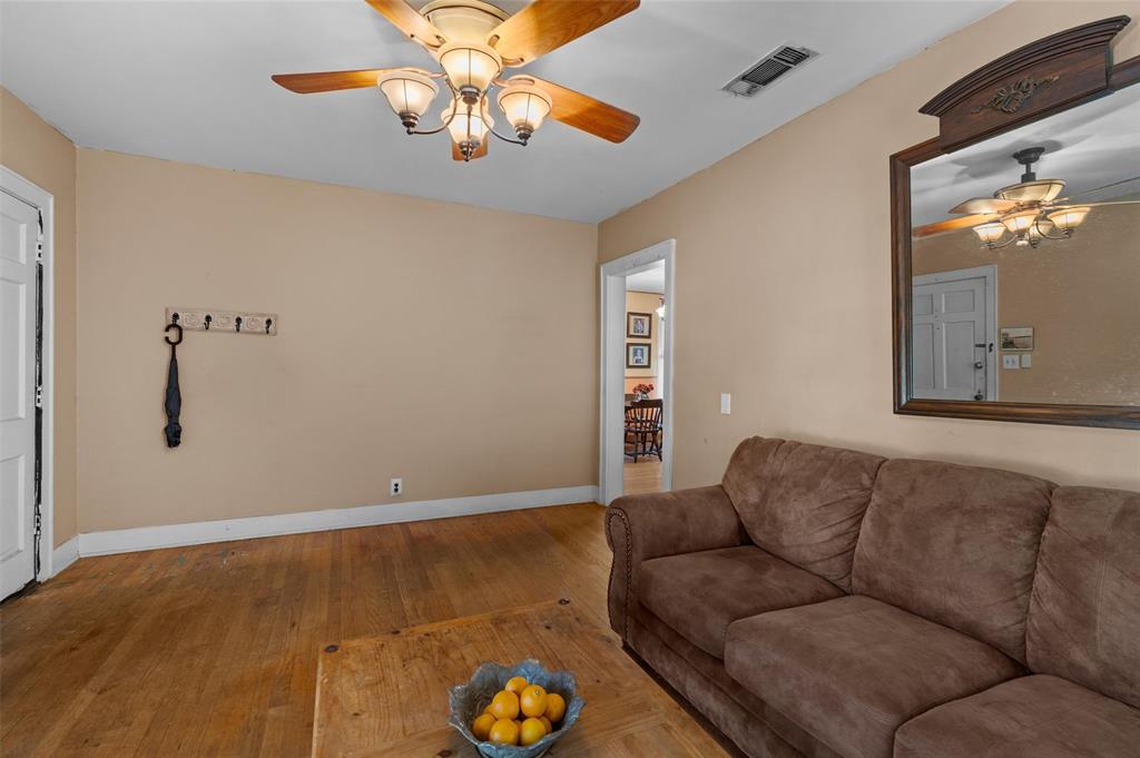 3915 Maryland Avenue Property Photo 9