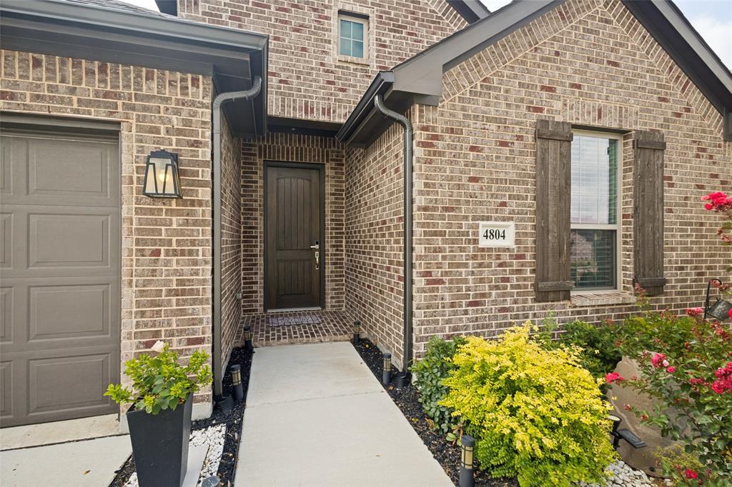 4804 High Ridge Trail Property Photo 2