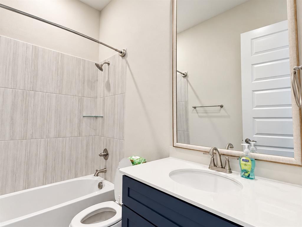 2524 Ballaster Mews Property Photo 29