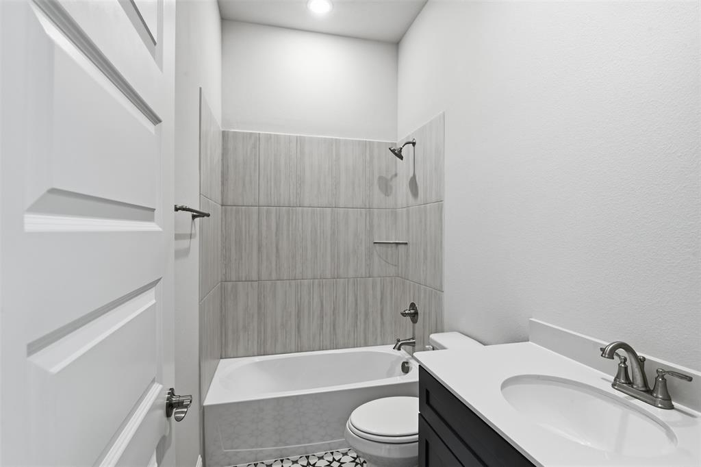 2524 Ballaster Mews Property Photo 30