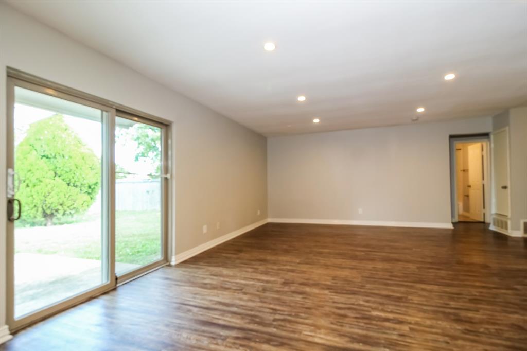 3529 Birchwood Lane Property Photo 6