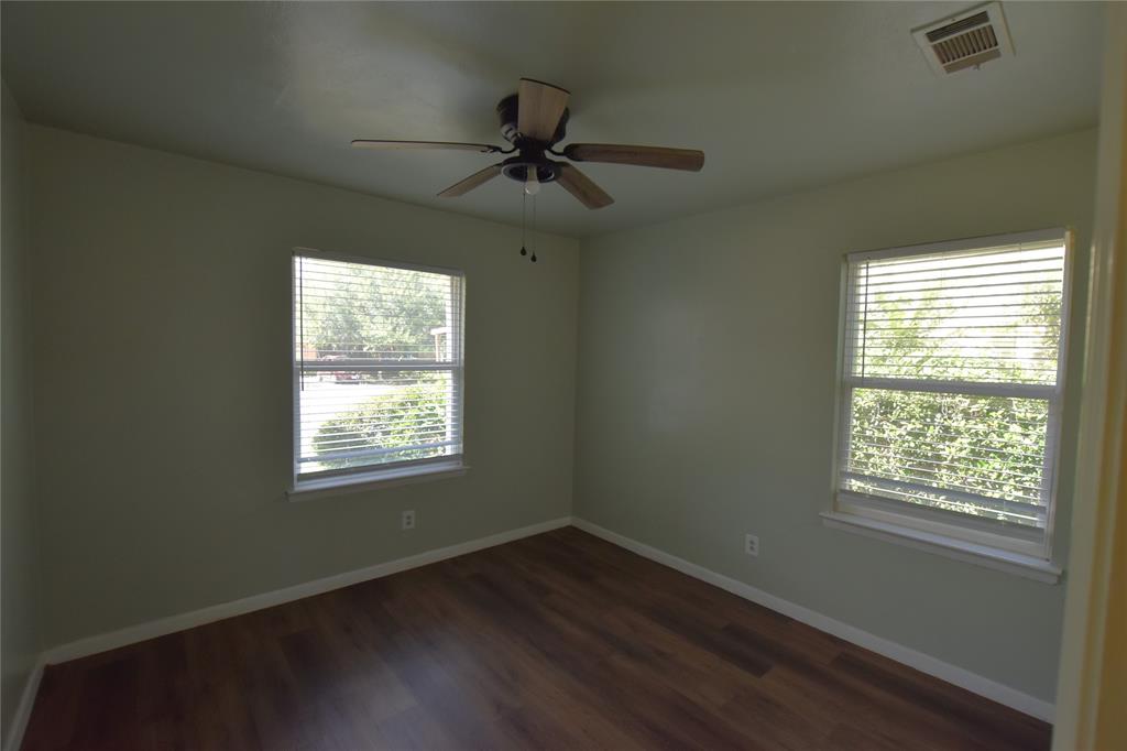 1718 Summit Street Property Photo 11
