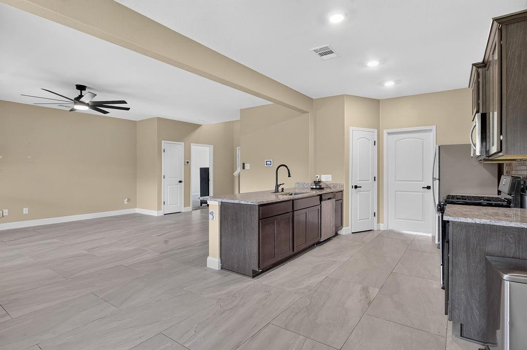 1420 Sunkiss Drive Property Photo 4