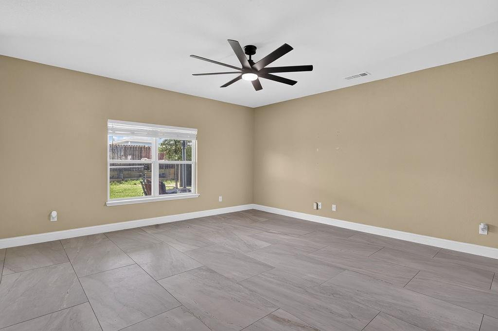 1420 Sunkiss Drive Property Photo 5