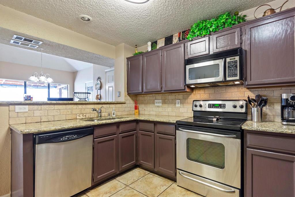 2920 Peninsula Way Property Photo 3