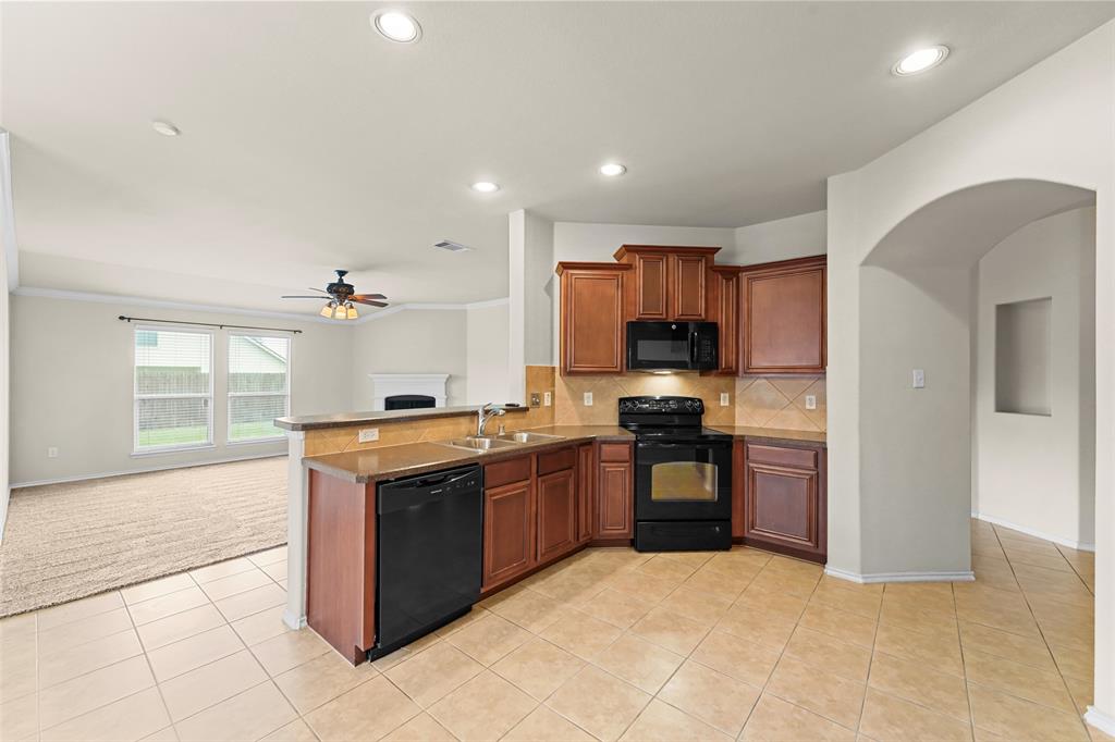 2023 Sterling Gate Drive Property Photo 12