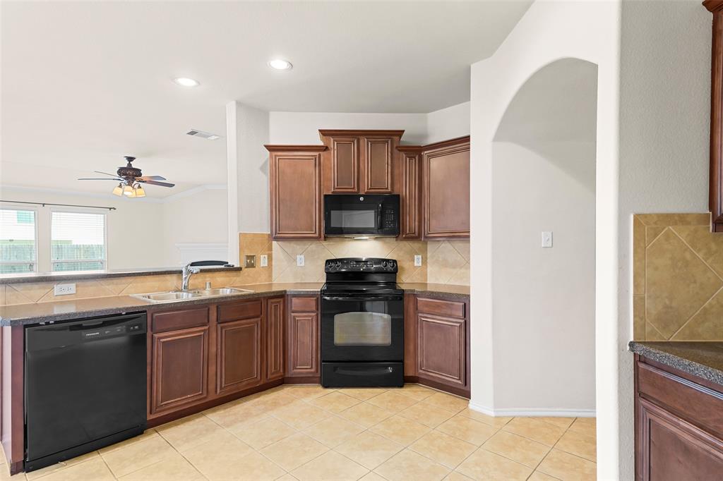 2023 Sterling Gate Drive Property Photo 14