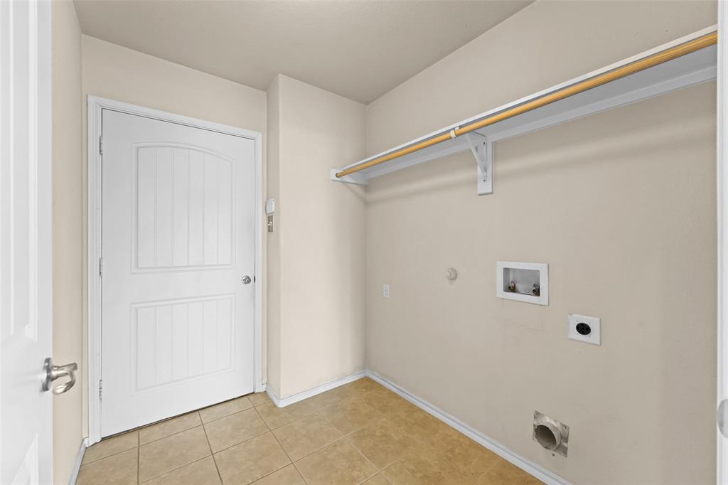 2023 Sterling Gate Drive Property Photo 16