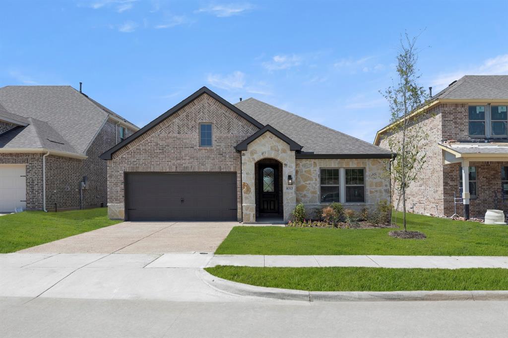 4313 Bellflower Lane Property Photo 1