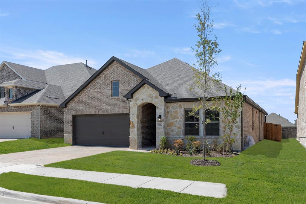 4313 Bellflower Lane Property Photo 2