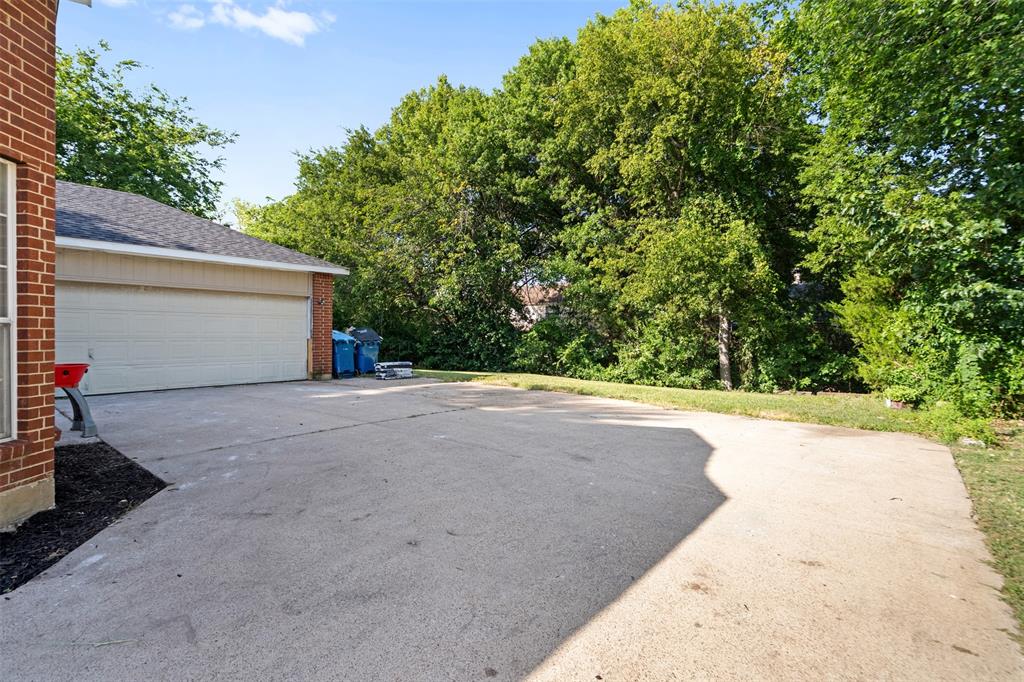 404 Lemontree Lane Property Photo 33