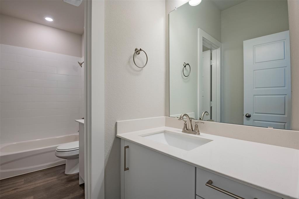 653 Wheatfield Drive Property Photo 13