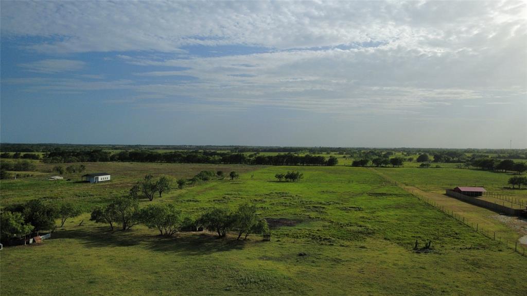 890 S Fm 1951 Property Photo 2