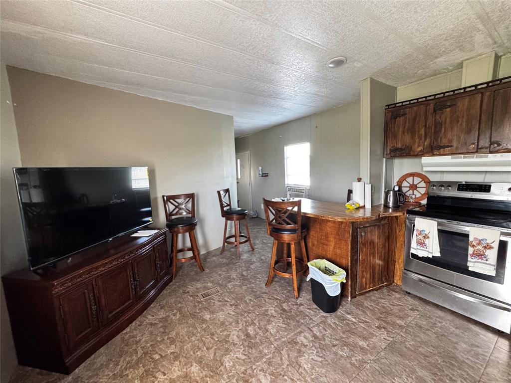 890 S Fm 1951 Property Photo 4