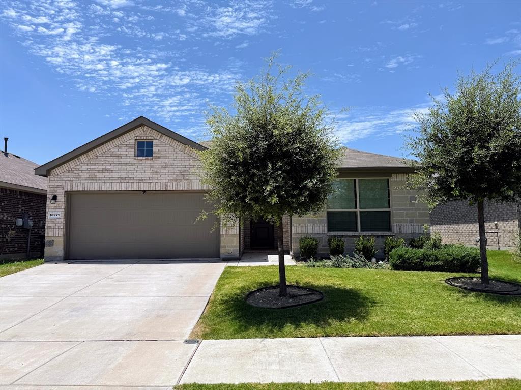 10921 Rockchapel Drive Property Photo 2