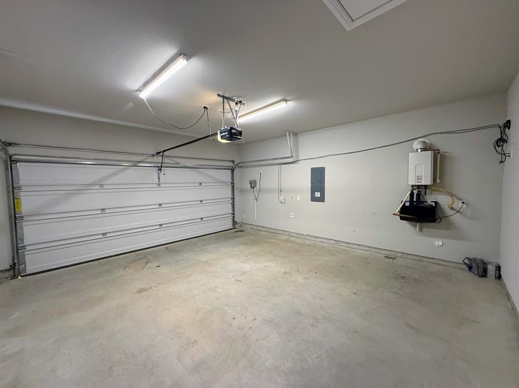 10921 Rockchapel Drive Property Photo 4
