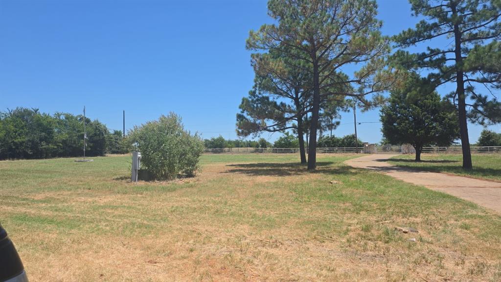 22594 Fm 47 Property Photo 15