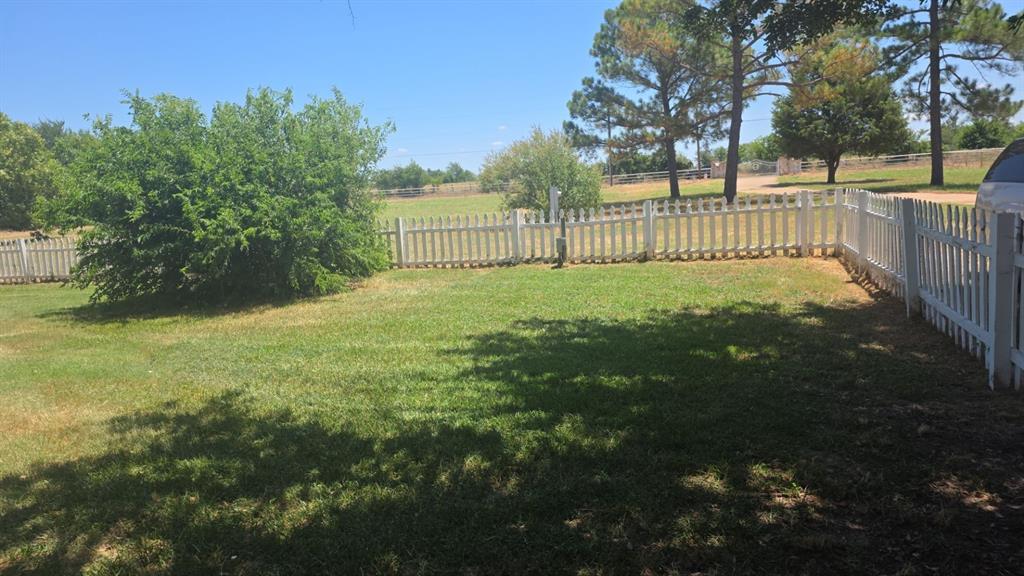 22594 Fm 47 Property Photo 17