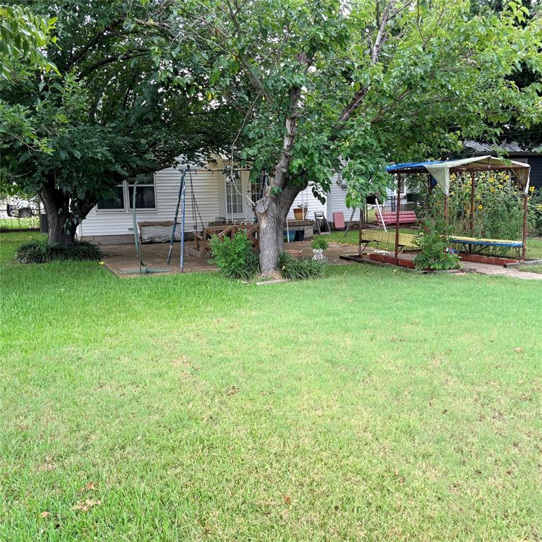 2101 14th Avenue Property Photo 2