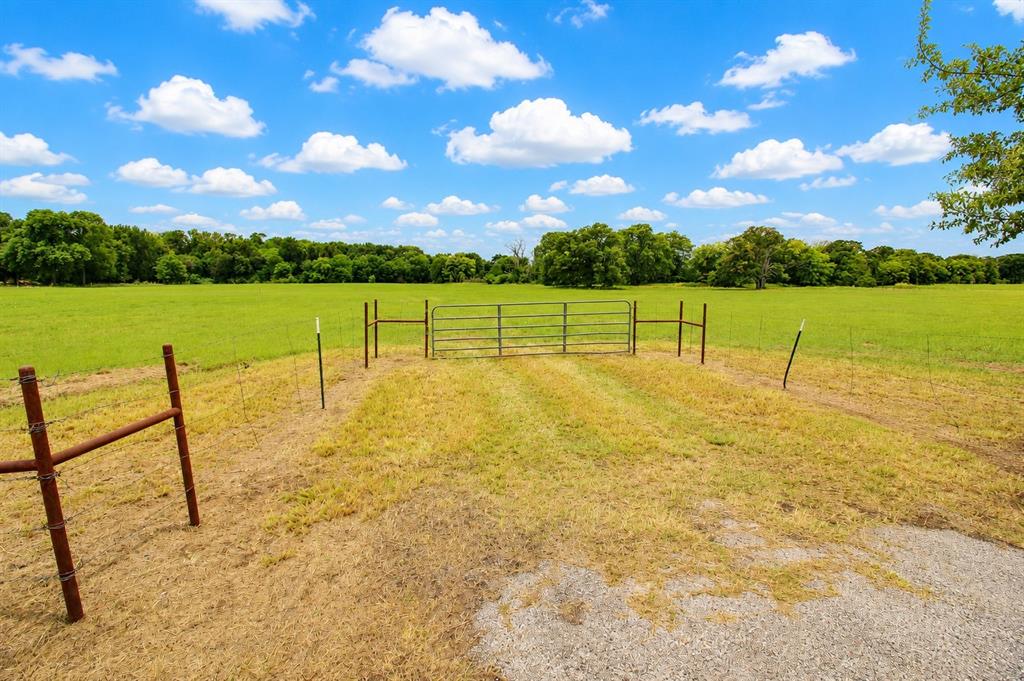 8401 S Fm 148 Property Photo 21