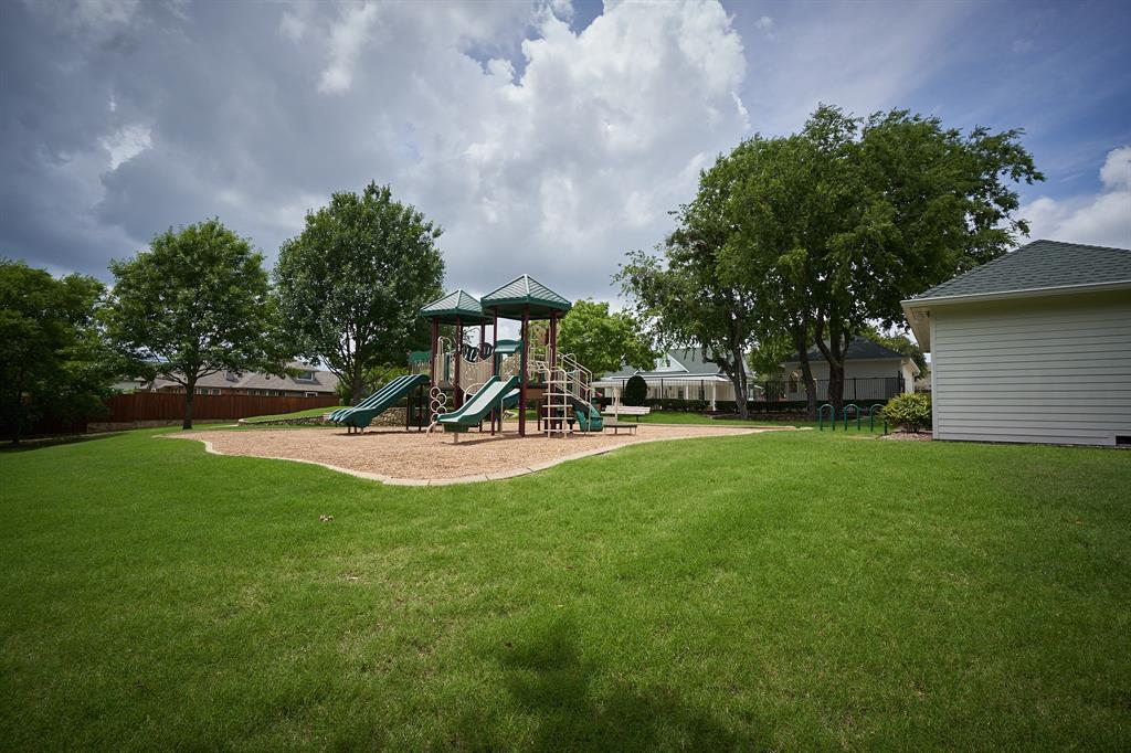 629 Taylor Trail Property Photo 38