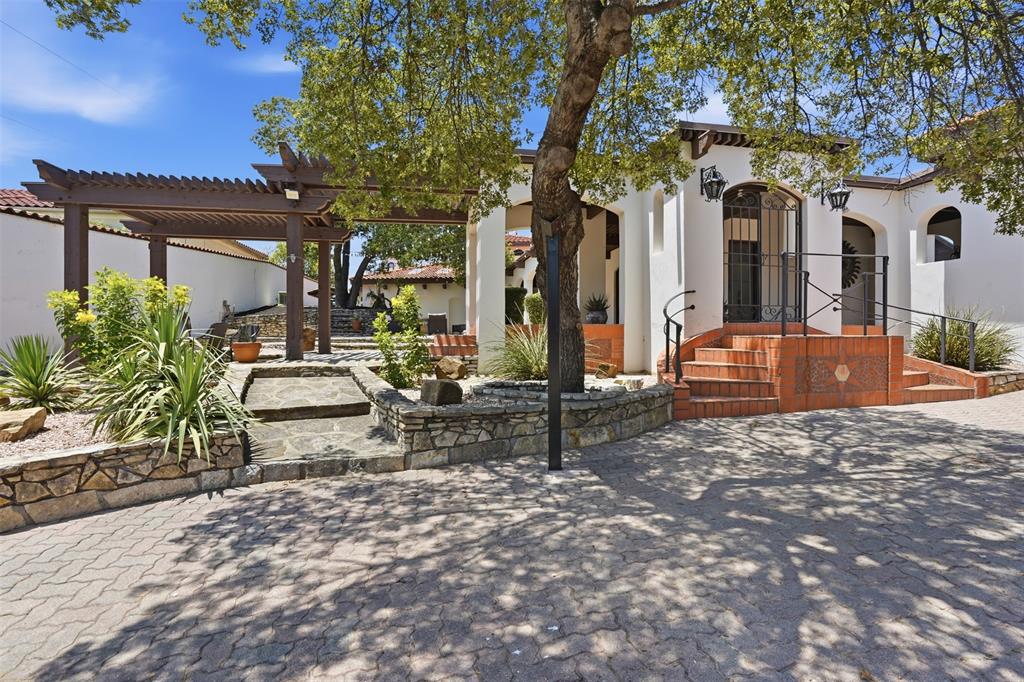 8300 Samora Court Property Photo 1
