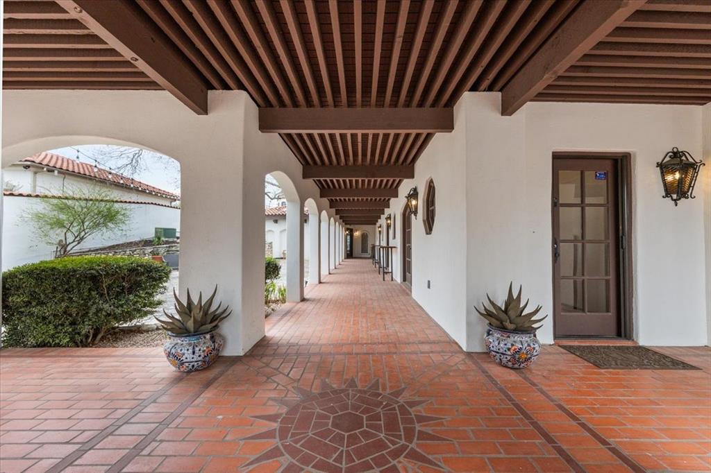 8300 Samora Court Property Photo 4