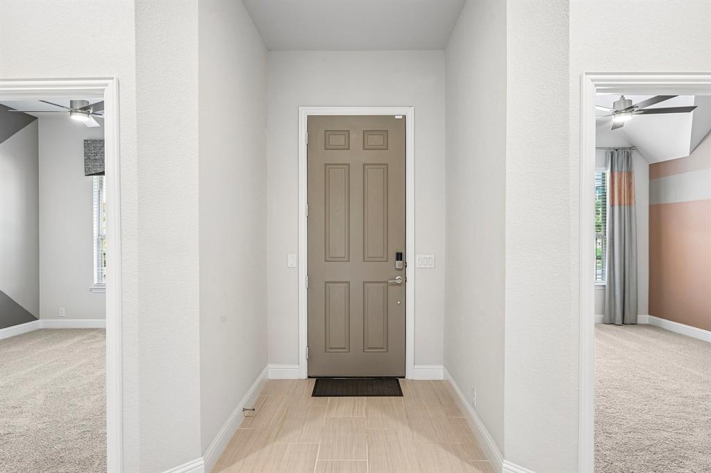 208 Oakcrest Drive Property Photo 10