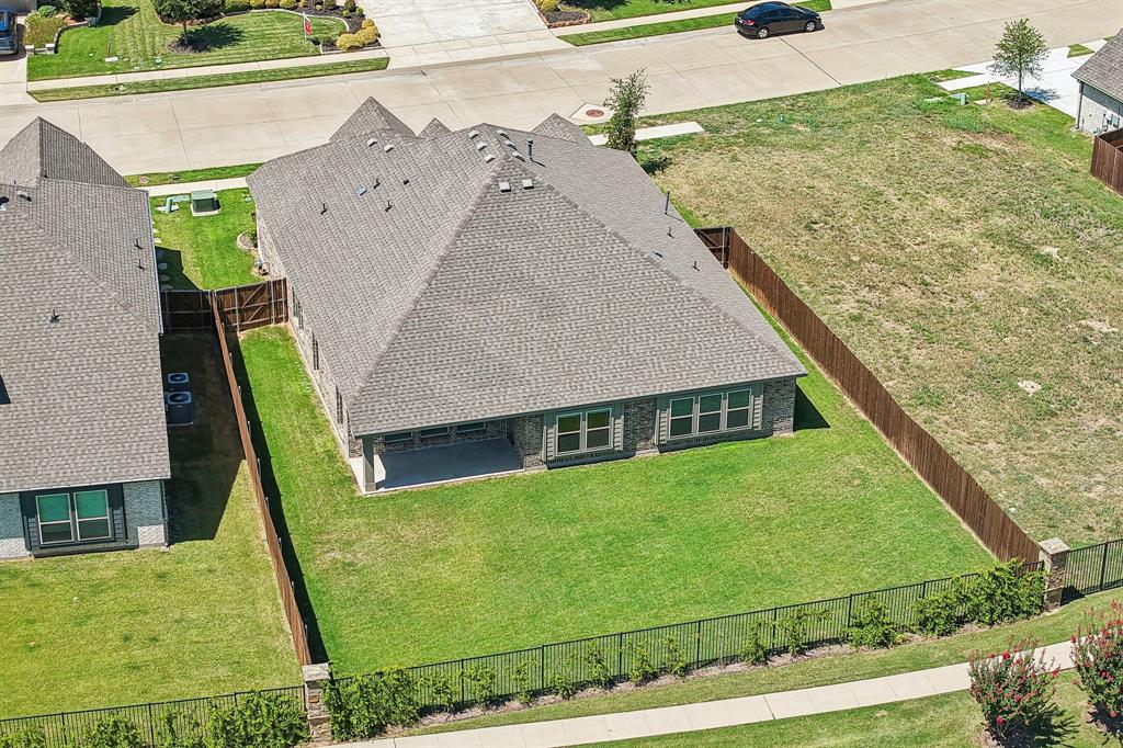 208 Oakcrest Drive Property Photo 30