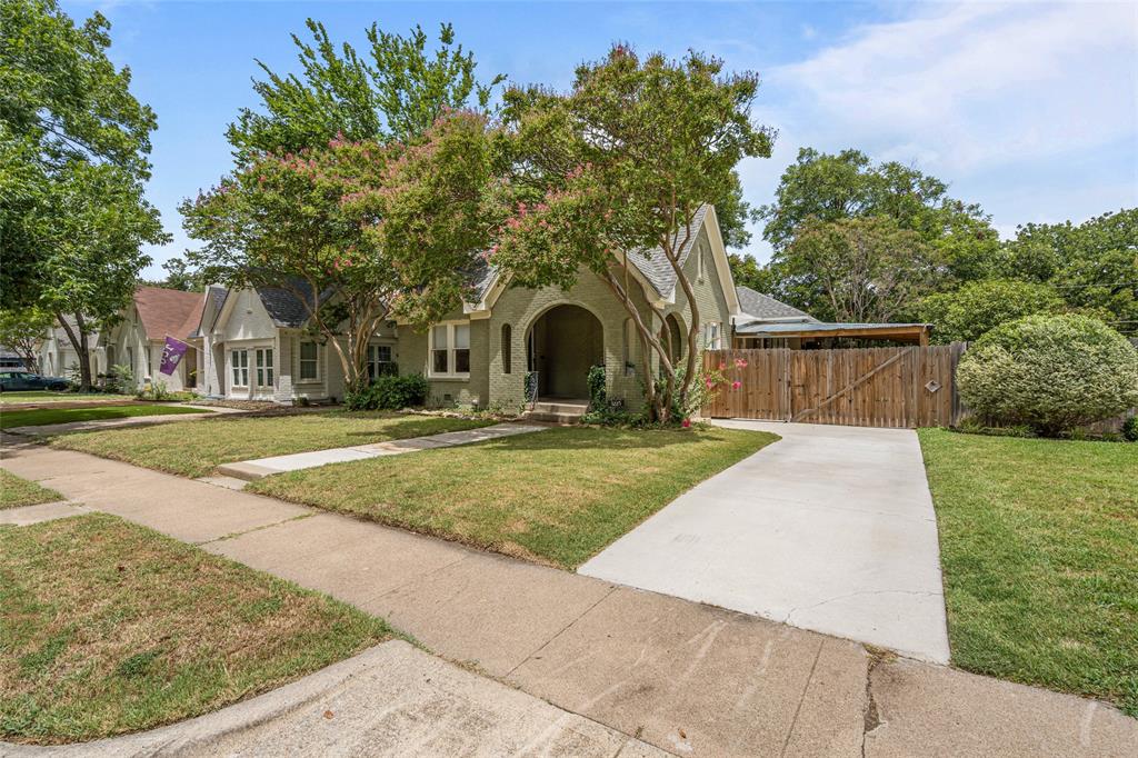 3225 Greene Avenue Property Photo 3