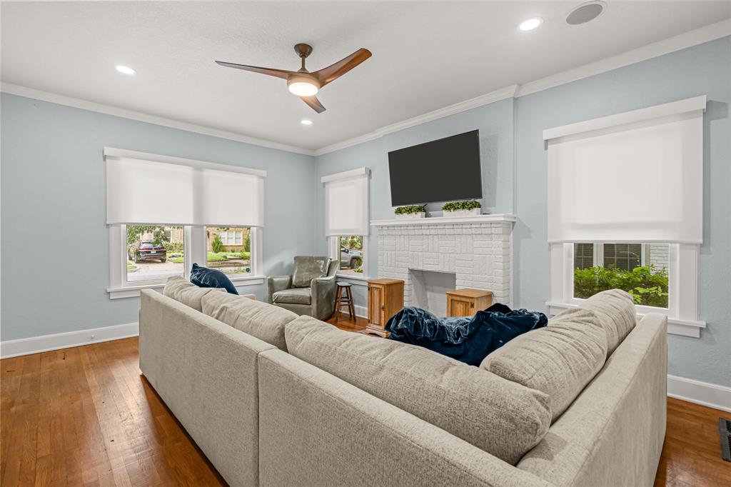 3225 Greene Avenue Property Photo 8