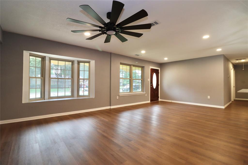 2114 Handley Street Property Photo 7