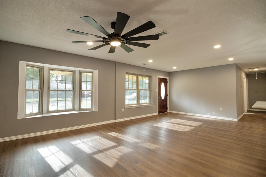 2114 Handley Street Property Photo 12