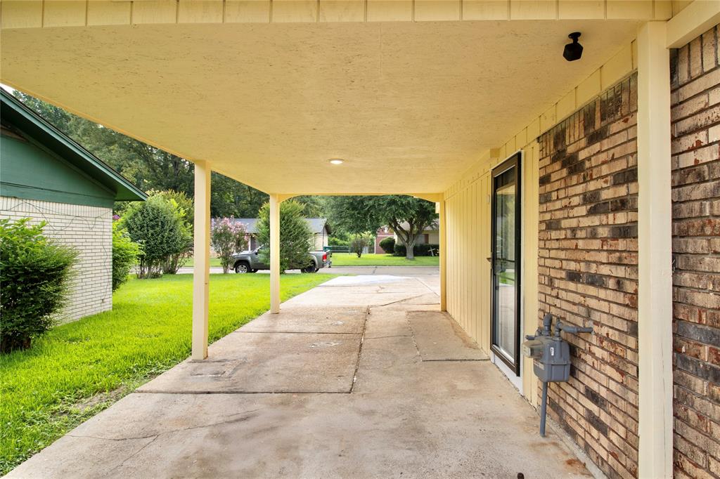 2114 Handley Street Property Photo 33