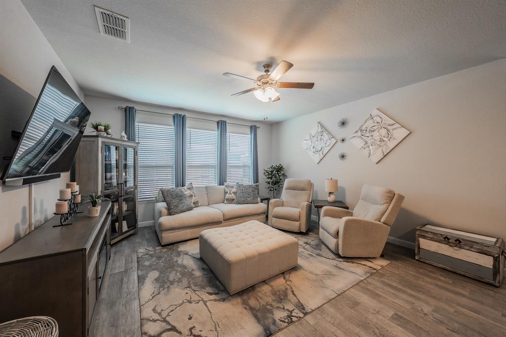 15901 Charing Cross Drive Property Photo 14