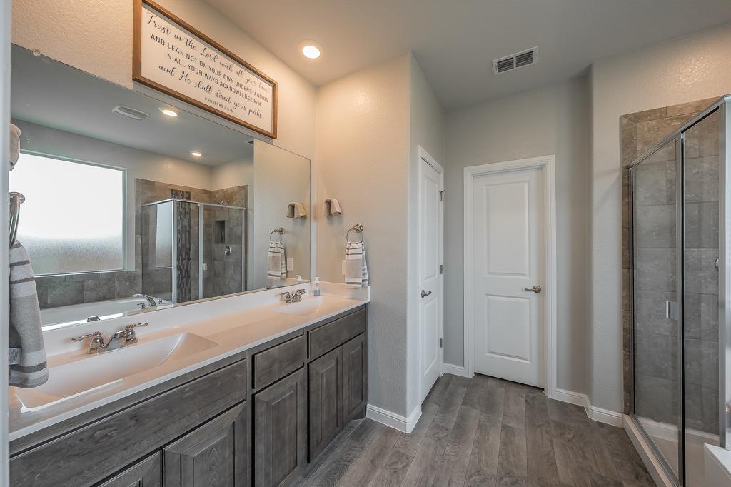 15901 Charing Cross Drive Property Photo 17
