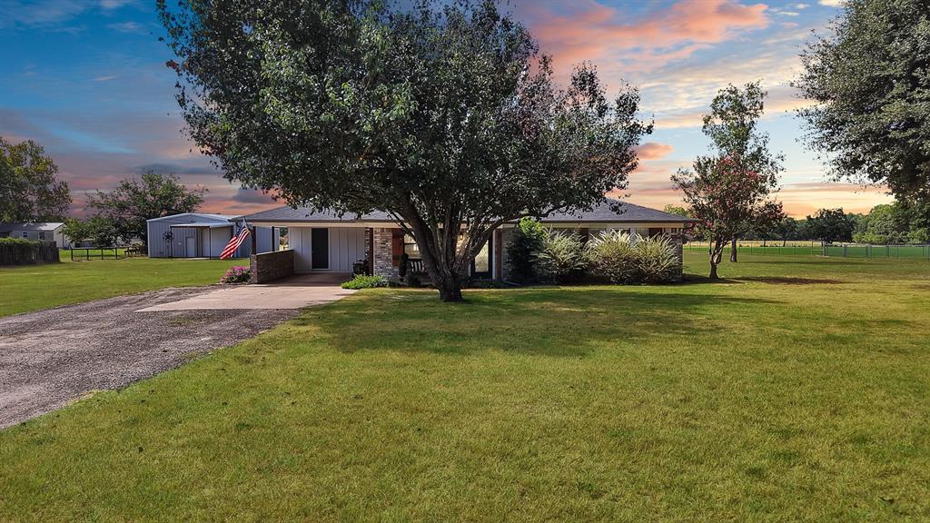 141 County Road 2211 Property Photo 1